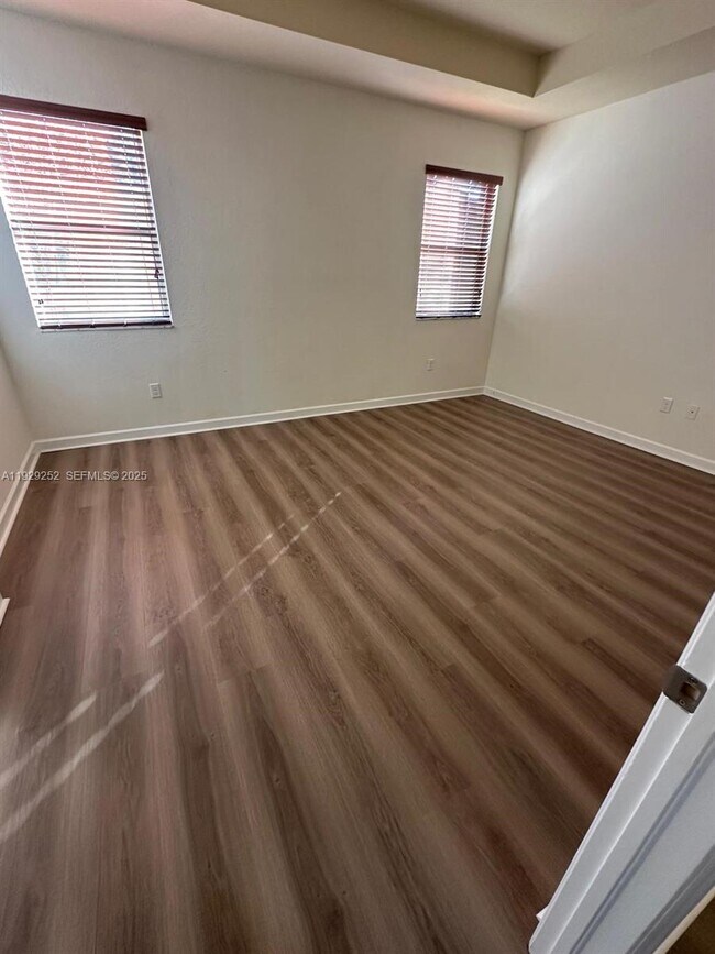 Building Photo - 12444 Emerald Creek Manor