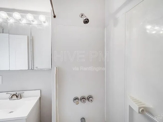 Building Photo - 2705 Hackberry St