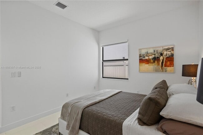 Building Photo - 4407 SW 175th Ave