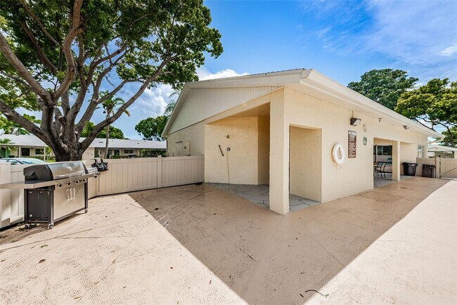 Building Photo - 2465 Northside Dr