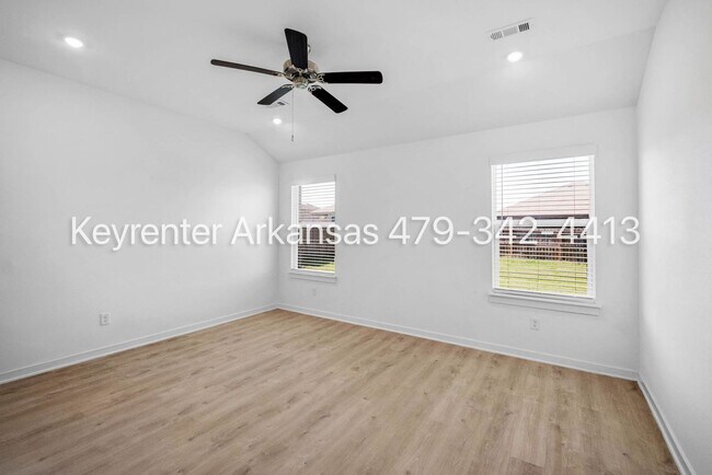 Building Photo - Bright, Open & Beautifully Designed 3-Bedroom Home