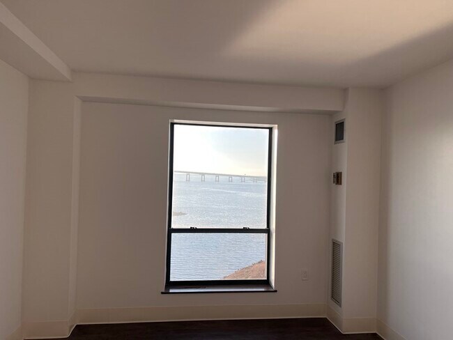 Building Photo - 750 Davol St