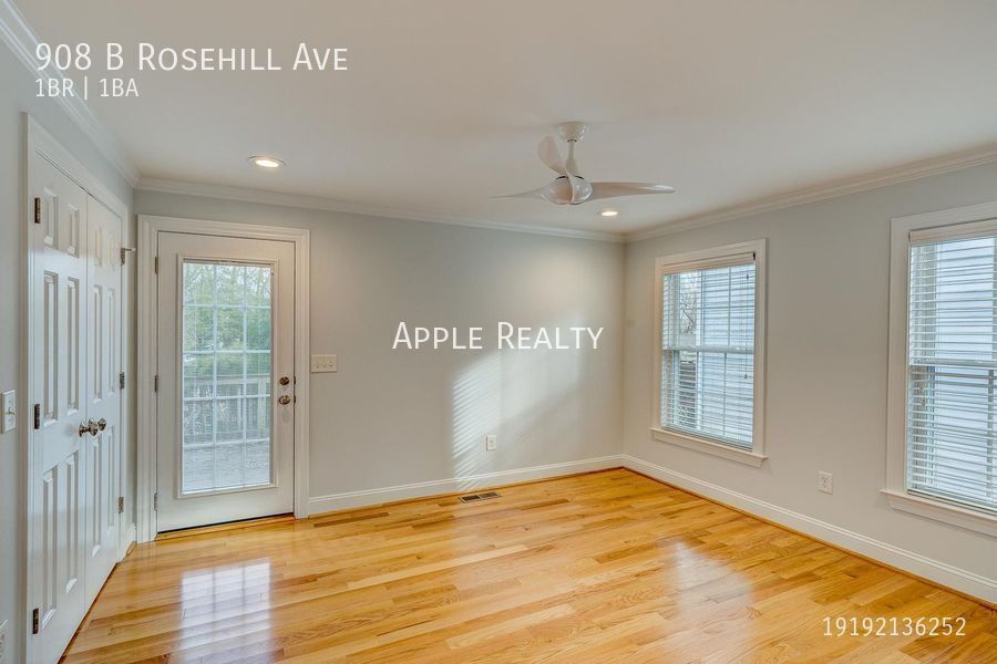 Building Photo - 908 Rosehill Ave