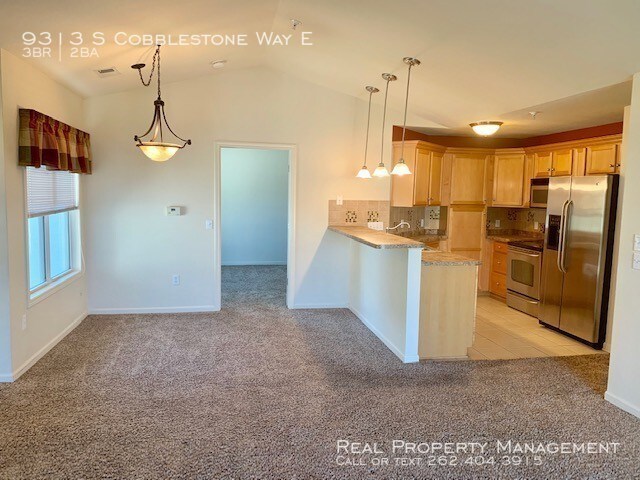 Building Photo - 3 Bedroom Condo in Franklin! Available Now!