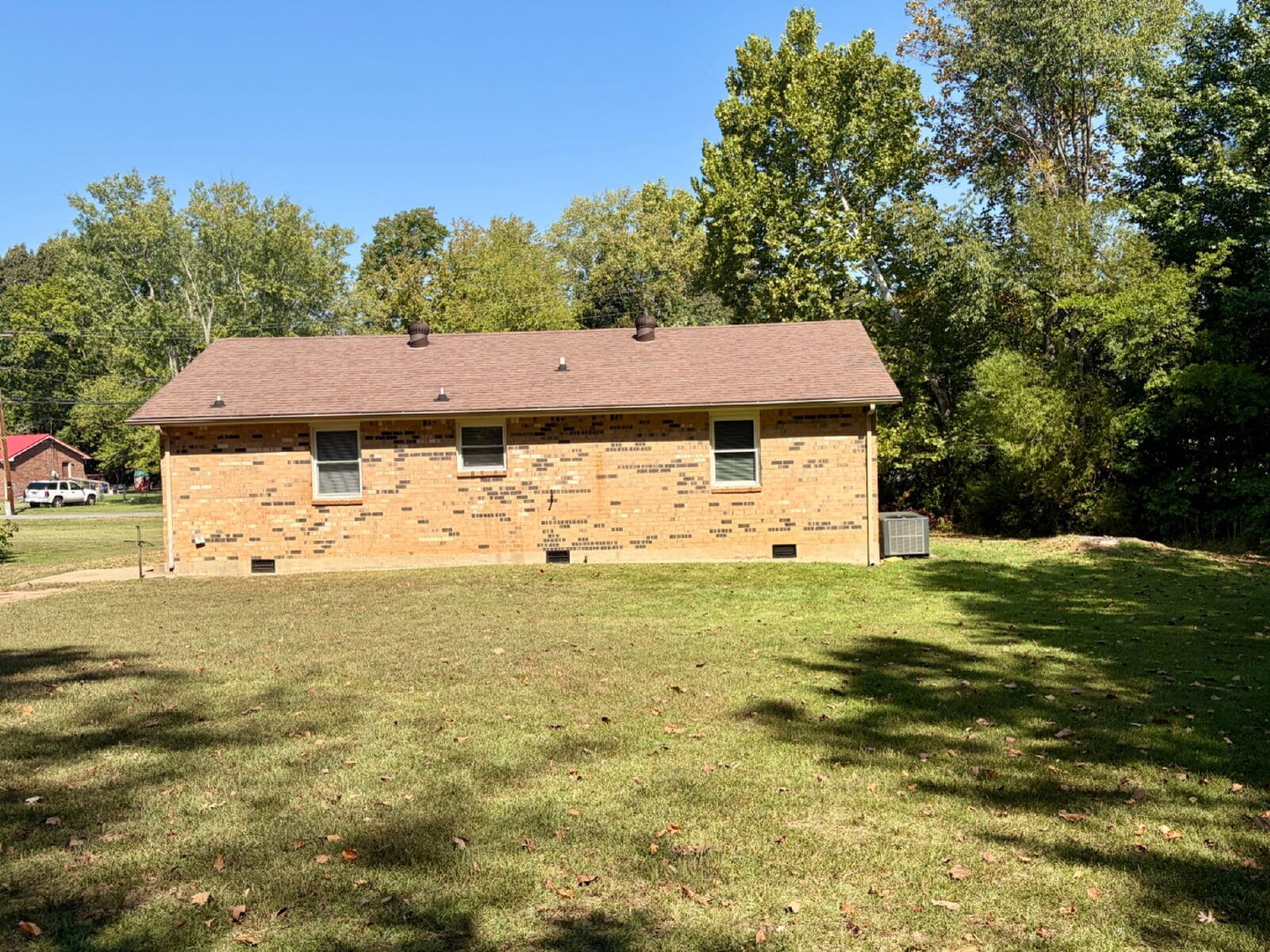 Building Photo - 335 Woodale Dr