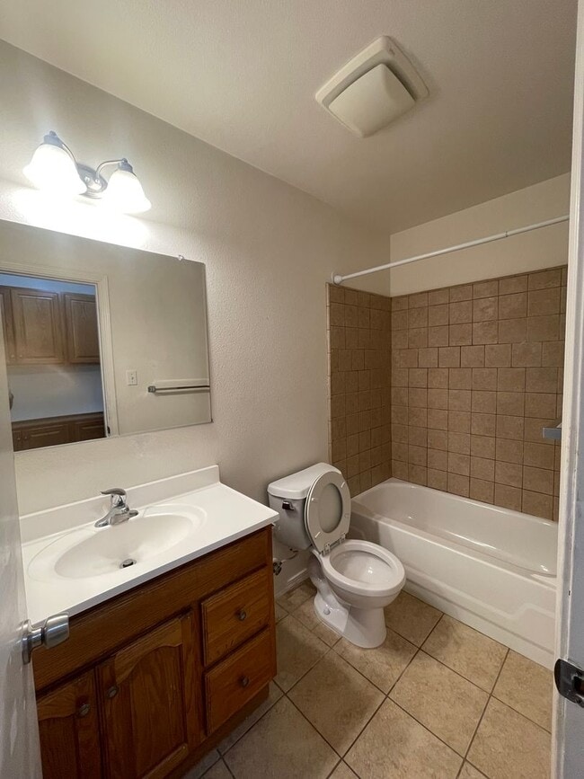 Building Photo - North East Three Bedroom Home