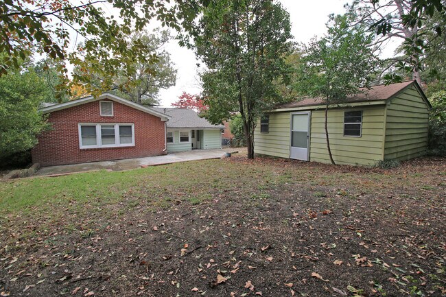 Building Photo - 2807 Holt Dr