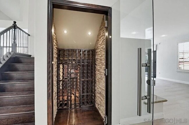 Building Photo - 561 Bayona Loop