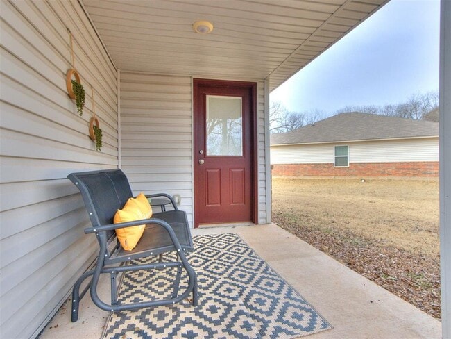 Building Photo - 823 Highgarden Cir