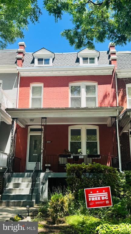Building Photo - 4207 Illinois Ave NW
