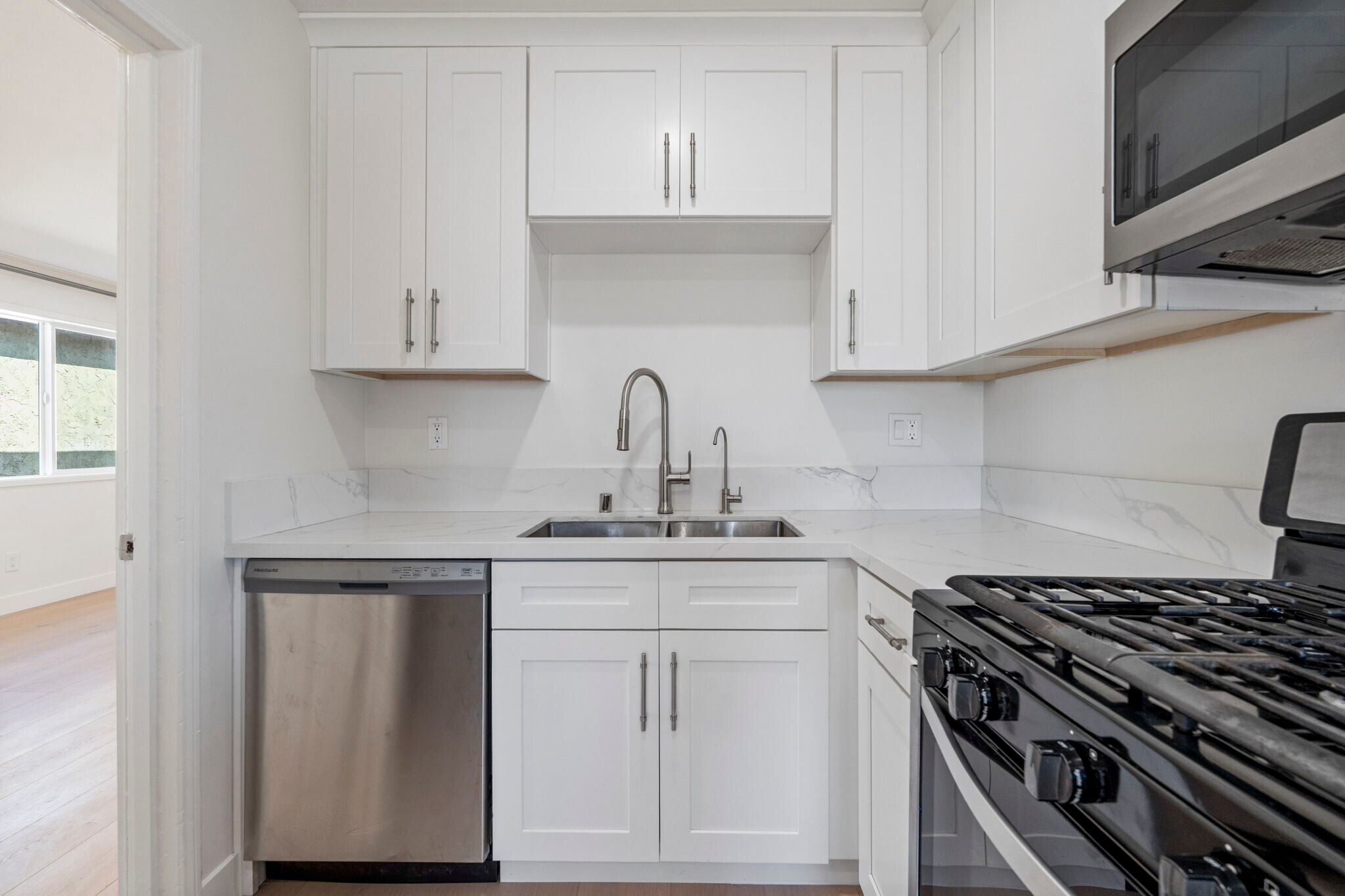 Building Photo - 13312 Lemoli Ave