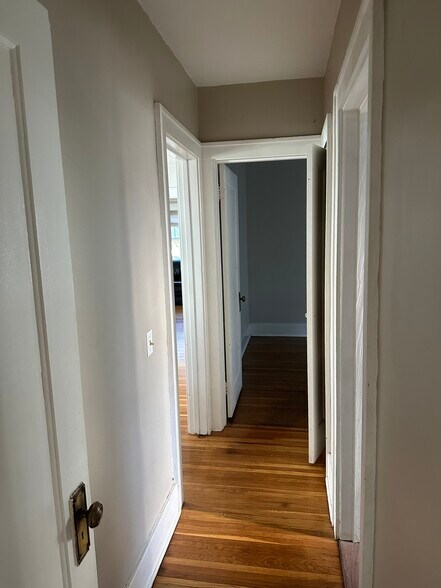 Building Photo - 176 Hillside Ave