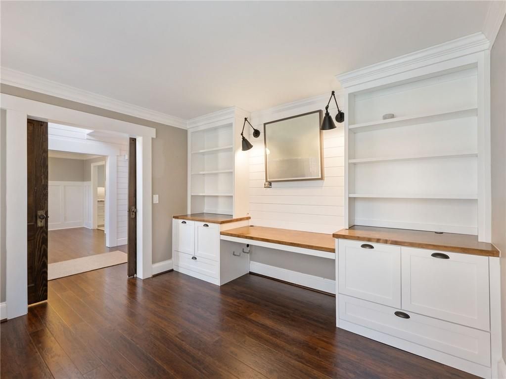 Building Photo - 3965 Hamilton View Way NE