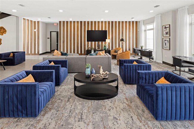 Building Photo - 5256 International Dr