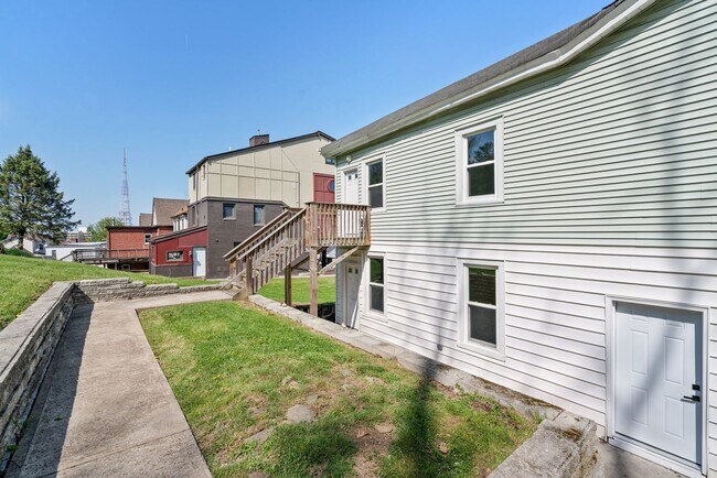 Building Photo - 348-350 Wyoming Street