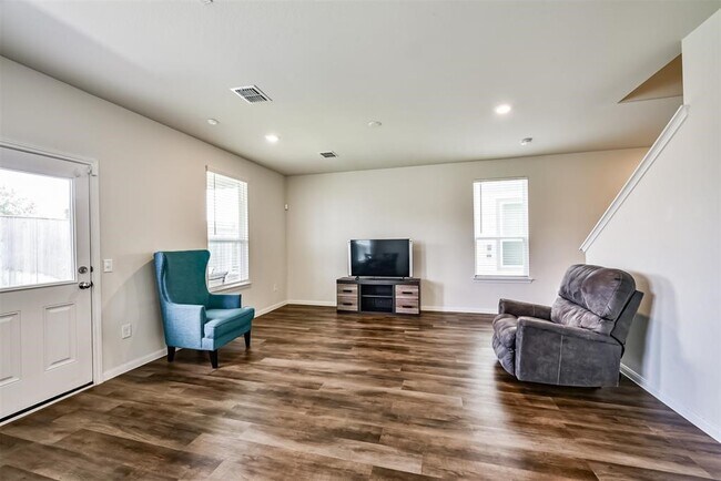 Primary Photo - 11627 Braemar Village Dr