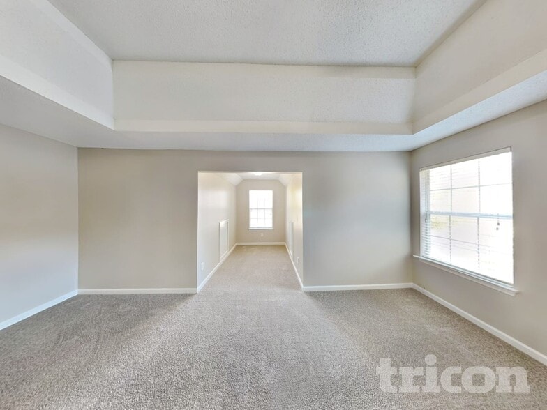 Building Photo - 345 Othello Dr