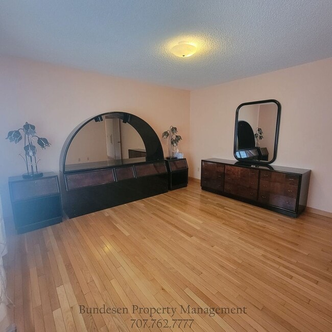 Building Photo - 1732 Moclips Dr