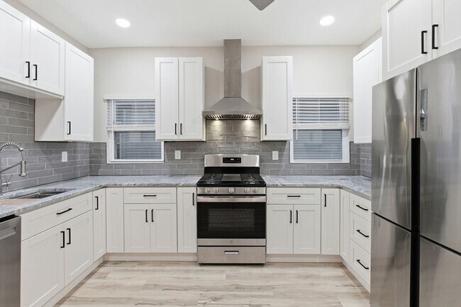 Building Photo - 43 Lonsdale St