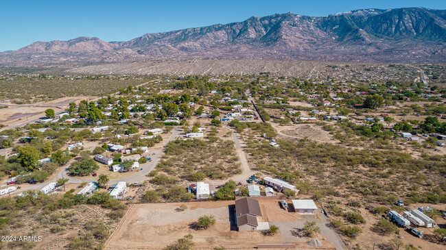 Building Photo - 15456 N Twin Lakes Dr