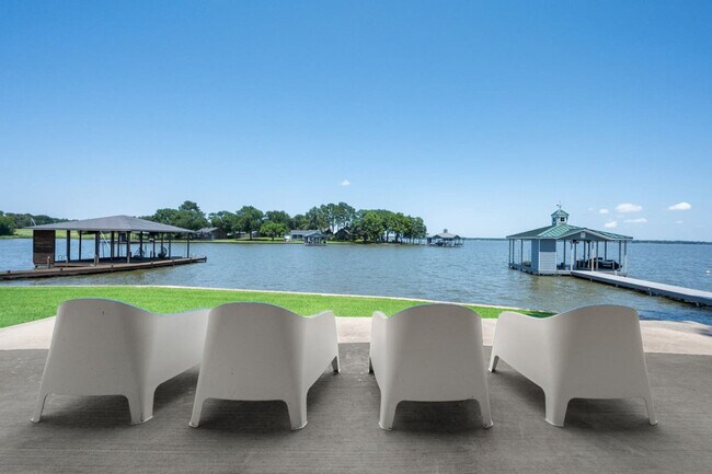 Building Photo - 1012 Chestnut Dr