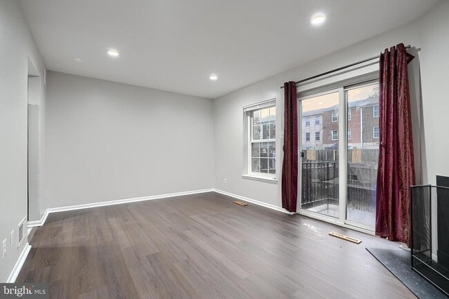 Building Photo - 8704 Tamar Dr