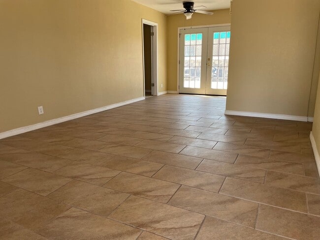Building Photo - Charming, Newly Renovated Home in a Prime El Paso Location!