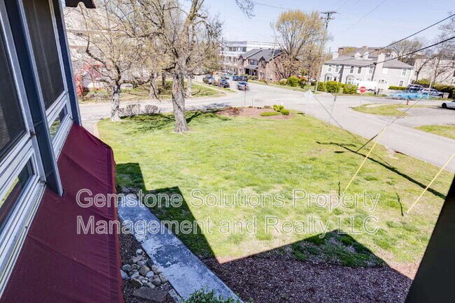 Building Photo - 201 Acklen Park Dr