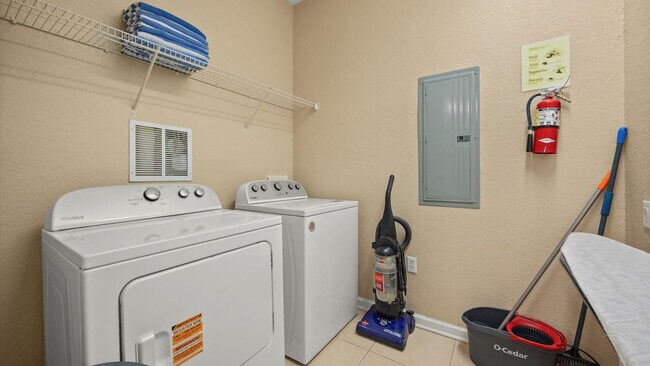 Building Photo - 5037 Shoreway Loop