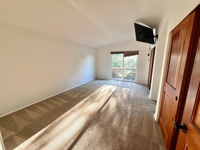 Building Photo - 20915 NE 17th St