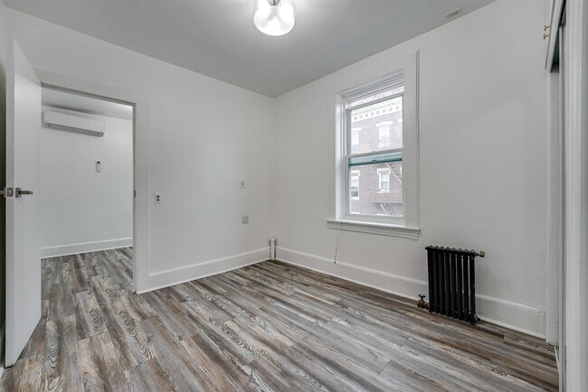 Building Photo - 103 Westover Pl