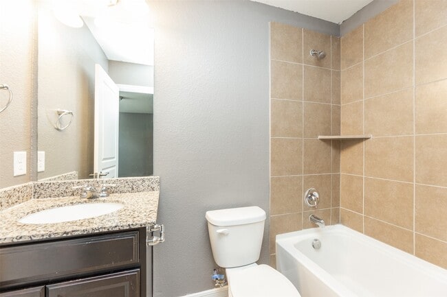 Building Photo - 5302 Silver Ledge Dr
