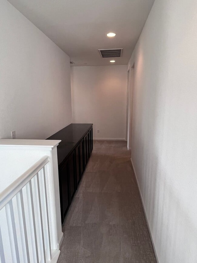 Building Photo - BEAUTIFUL HOME IN ROSEVILLE IN THE GATED COMMUNITY OF STONE POINT!!