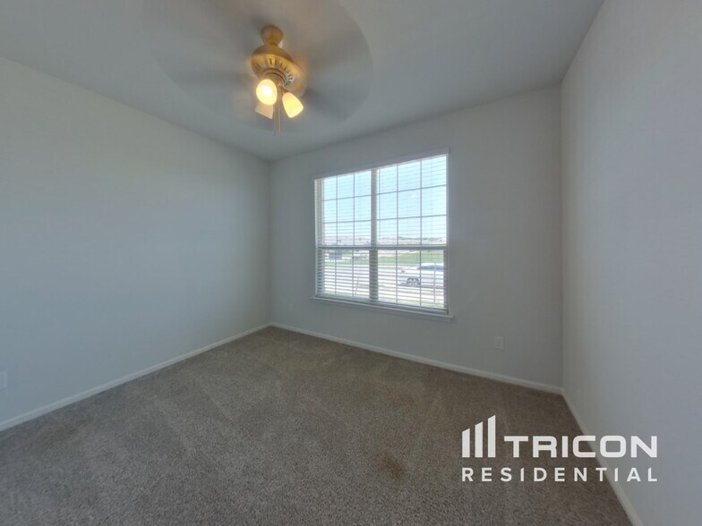 Building Photo - 2404 Sunset Beach Ct