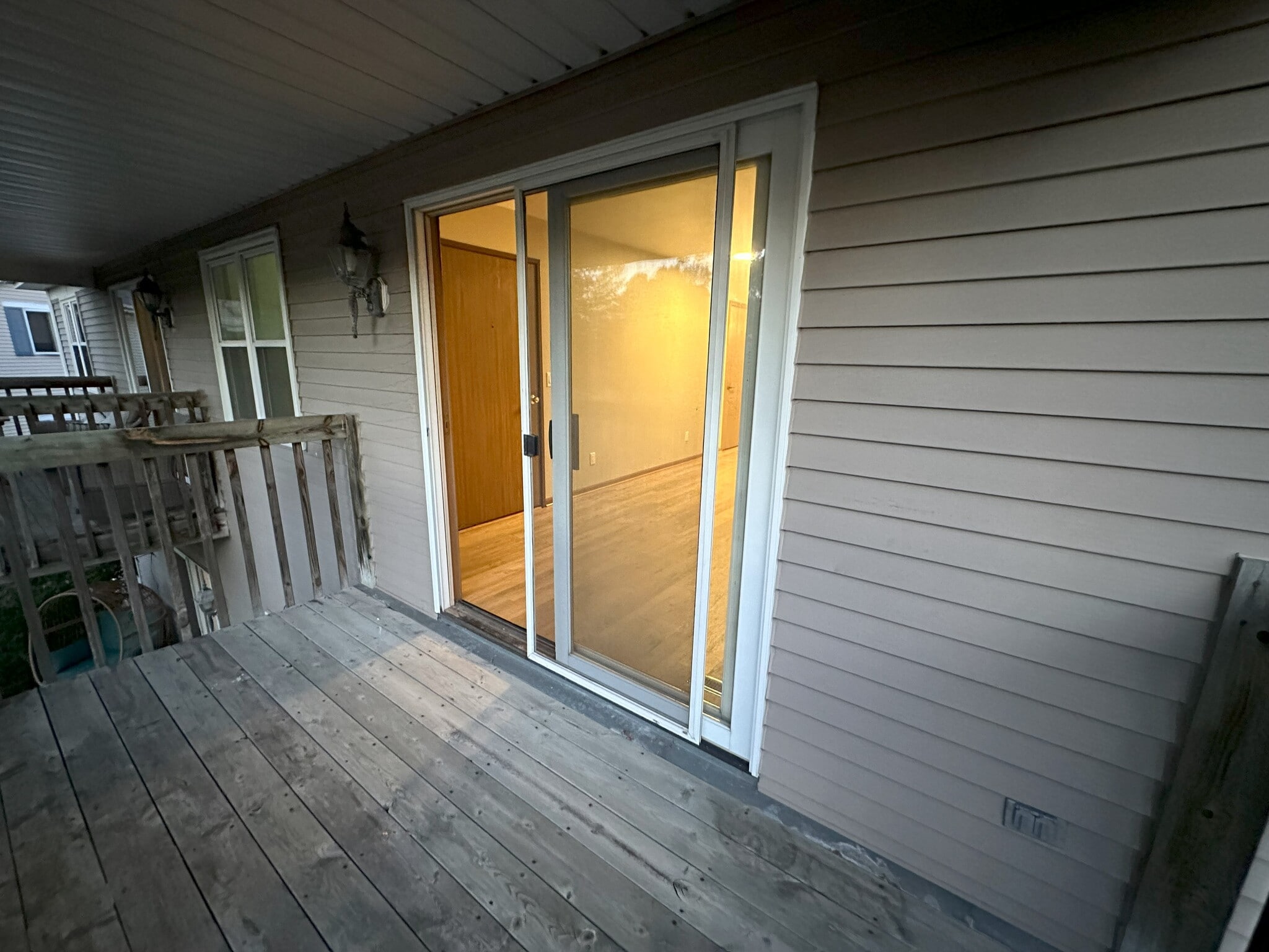 Building Photo - 2046 Cliff Alex Ct S