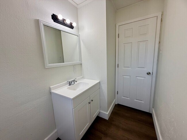 Building Photo - 3 Bedroom/1.Bathroom Home in Paragould AR - $1,150/month