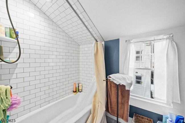 Building Photo - 92 Myrtle Ave