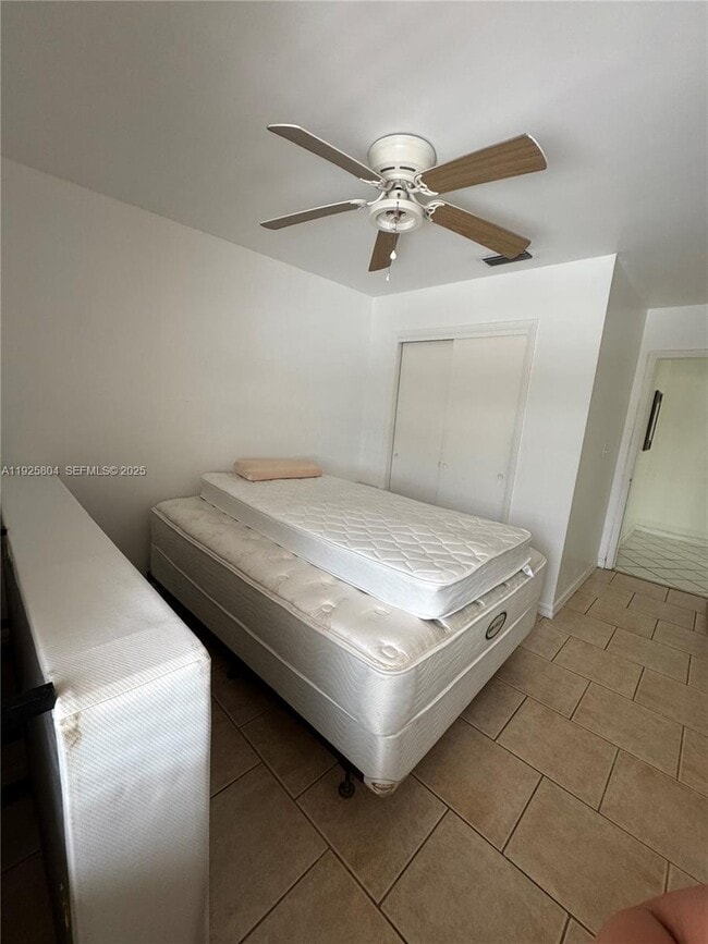 Building Photo - 13846 Kendale Lakes Dr