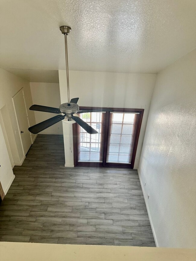 Building Photo - Stylish Towne House in Mesa with Community POOL