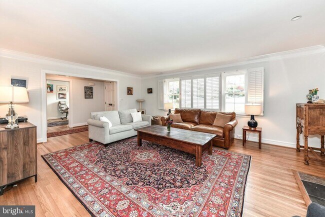 Building Photo - 3061 N Oakland St