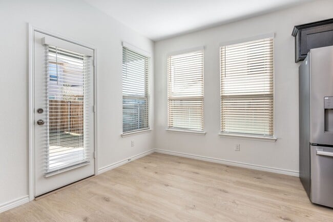 Building Photo - Brand-New 4-Bed, 2.5-Bath Duplex with Fenced Yard