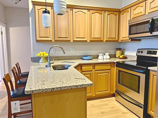 Building Photo - 281 Harvard St