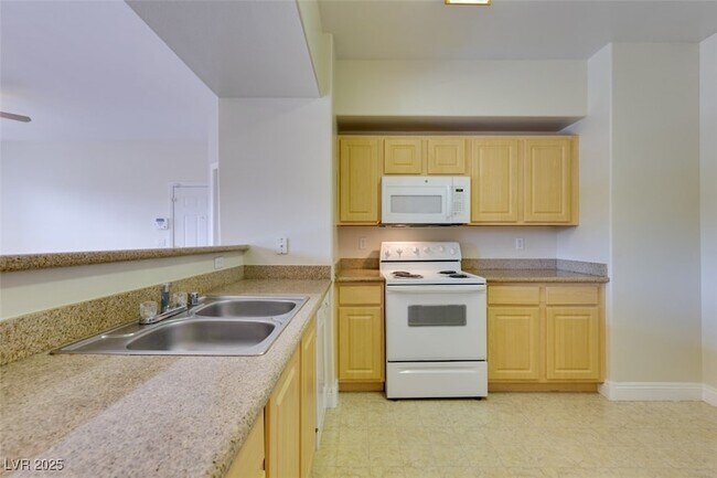 Building Photo - 8000 W Badura Ave