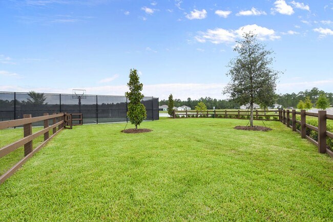 Building Photo - 816 Redtail Ln