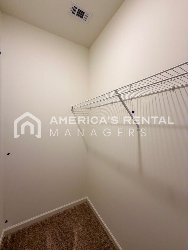 Building Photo - Modern Living in Havenridge! Sign a 13-month lease by 5/15/2026 and receive a leasing incentive e...