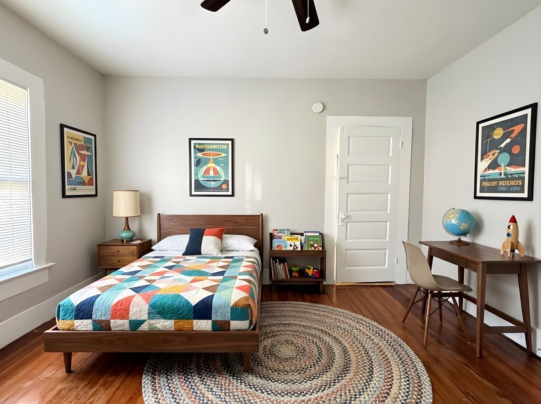 Building Photo - 525 53rd St Ens