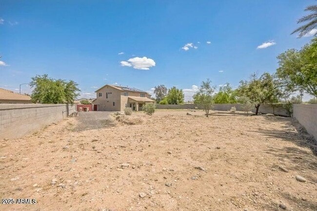 Building Photo - 7855 W Vía Del Sol