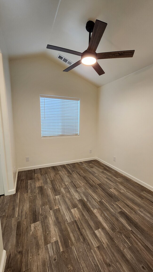 Building Photo - 1659 Bullard Ave.