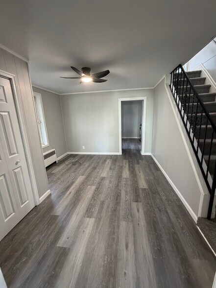 Building Photo - 526 Selfridge St