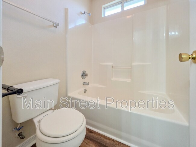 Building Photo - 1057 Freeboard Blvd